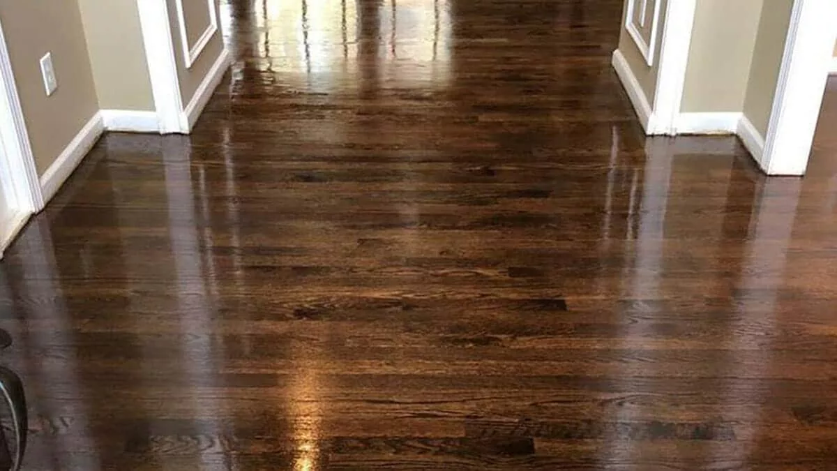 lijado y barnizado suelos