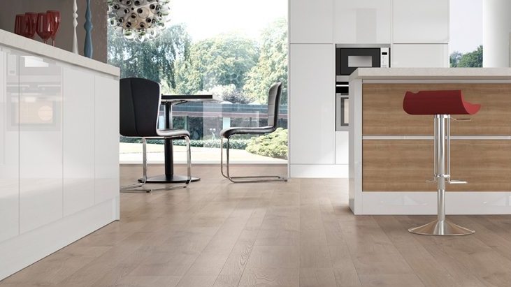 Suelos para cocinas de madera Decobraz