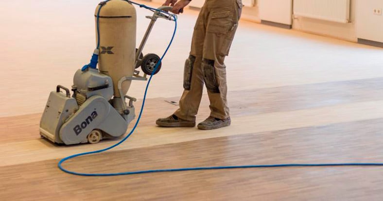 acuchillar parquet o tarima flotante