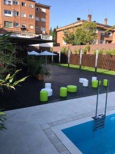 tarimas exteriores para tu piscina