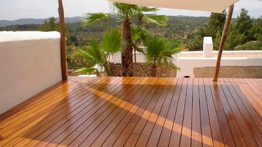 Tiempo de disfrutar del jardín y la piscina