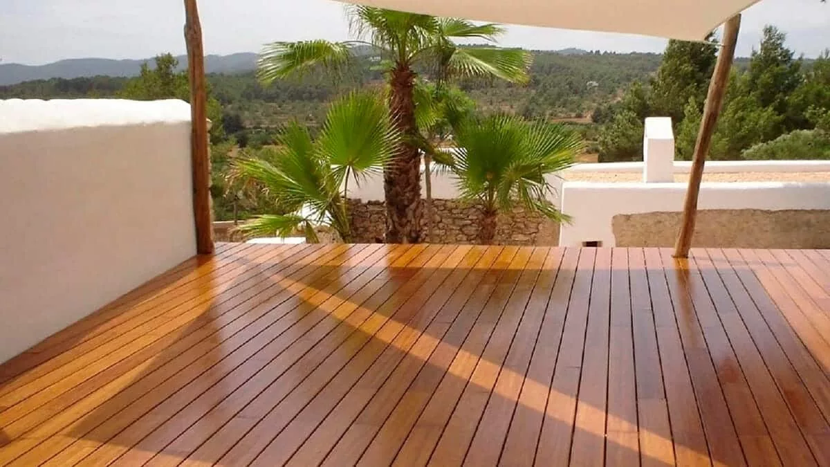 Tiempo de disfrutar del jardín y la piscina