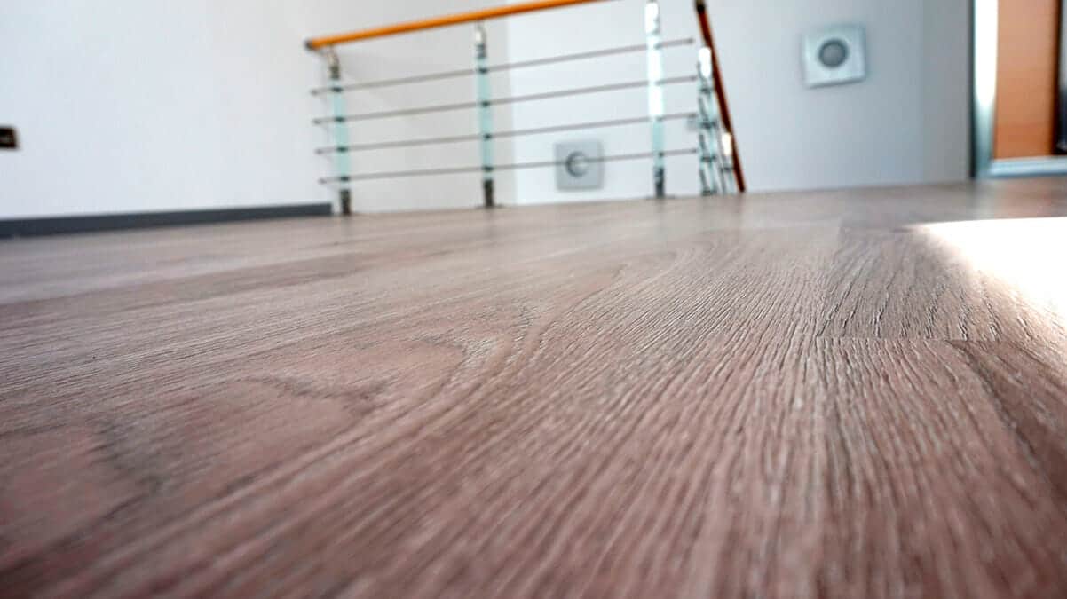 tarimas flotantes para oficina